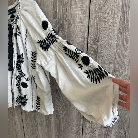 ZARA Linen/Cotton BOHO Embroidered open Front Blouse with tassels. M - Picture 5 of 13